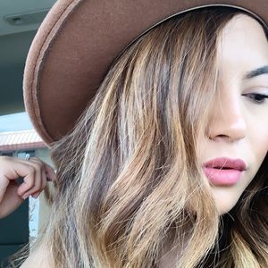 Meet your Posher, Paulina